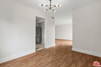1031 Laurel Ave in West Hollywood, CA - Building Photo - Building Photo