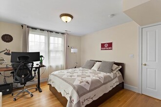 131 Putnam Ave, Unit 131 in Cambridge, MA - Foto de edificio - Building Photo