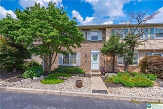4531 N Hedgerow Dr in Allentown, PA - Building Photo - Building Photo