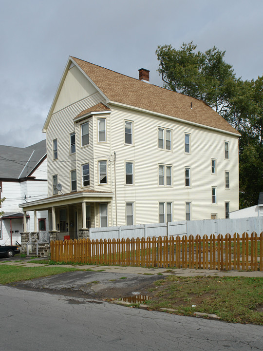 41 Faxton St in Utica, NY - Foto de edificio