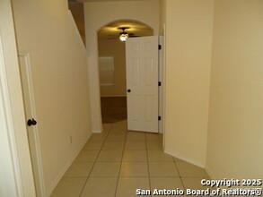 8705 Azul Sky Ct in Converse, TX - Foto de edificio - Building Photo