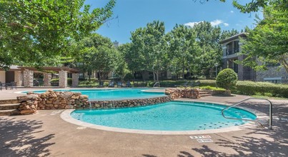 Stoneleigh on Spring Creek in Garland, TX - Building Photo - Building Photo