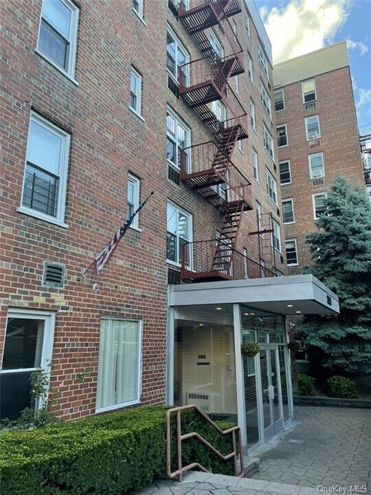 3311 Giles Pl in Bronx, NY - Foto de edificio