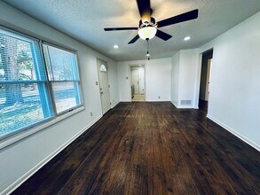 8146 Belleview Ave in Kansas City, MO - Building Photo - Building Photo