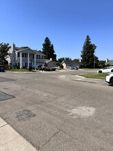 2218 Clipper Ln in Stockton, CA - Building Photo - Building Photo