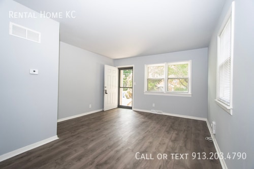 7939 Robinson St in Overland Park, KS - Building Photo - Building Photo