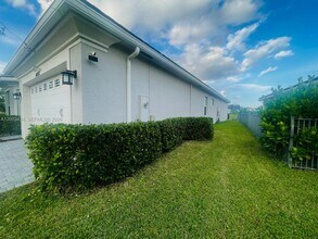 16053 Rain Lilly Way in Westlake, FL - Building Photo - Building Photo