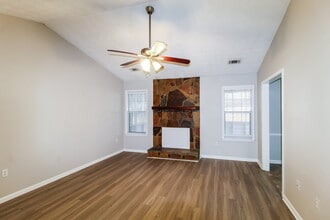 270 Lazy Hollow Ln in Covington, GA - Building Photo - Building Photo