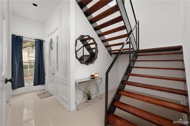 23 N 2nd St in McAllen, TX - Building Photo - Building Photo