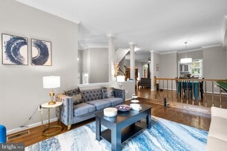 10241 Aspen Willow Dr in Fairfax, VA - Building Photo - Building Photo