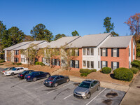 Parkway Place in Columbus, GA - Building Photo - Building Photo