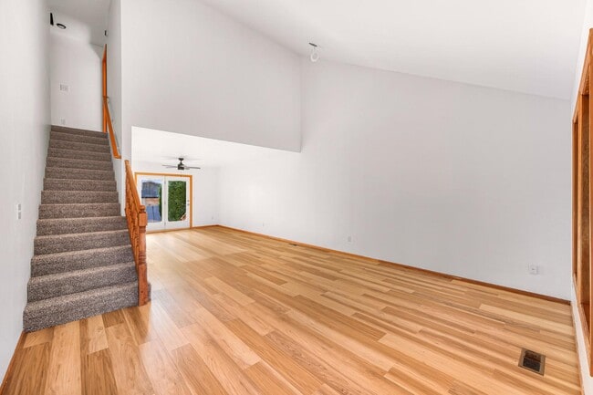 704 Drayton St in Lynden, WA - Building Photo - Building Photo