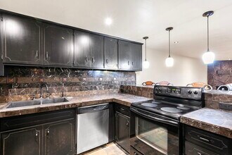 2645 Woodstone Pl in Eugene, OR - Building Photo - Building Photo