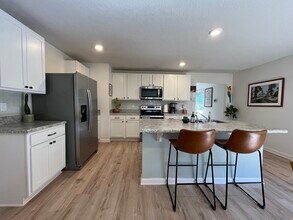 5236 Peach Dr in Milton, FL - Building Photo - Building Photo