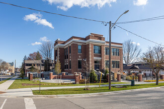 King George School Lofts in Newmarket, ON - Building Photo - Building Photo