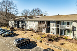 Belle Meade Highlands in Nashville, TN - Building Photo