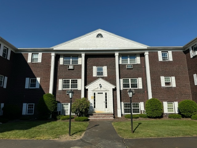 130 Parker St, Unit K3 in Acton, MA - Building Photo