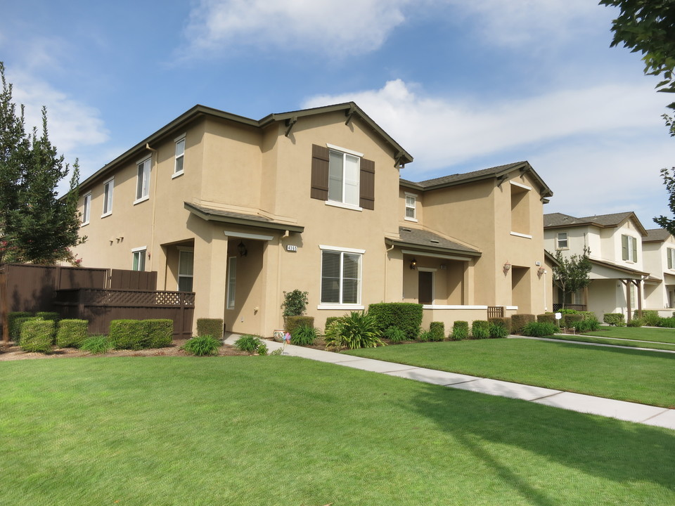 Tapestry at Silverwood in Turlock, CA - Building Photo