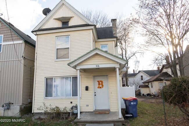 property at 416 5th St NW