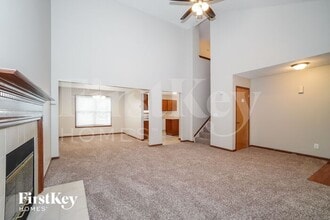 1547 S Hunters Dr in Newark, OH - Building Photo - Building Photo