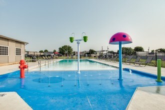 Vistas on the Park in Lewisville, TX - Building Photo - Building Photo