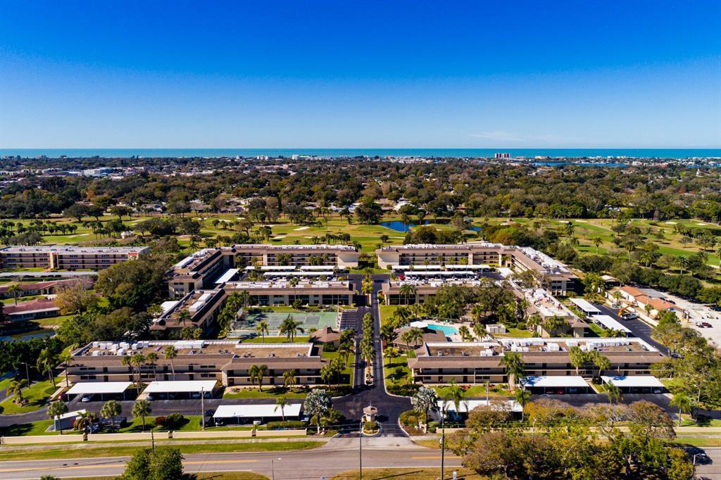 12300 Vonn Rd in Largo, FL - Building Photo