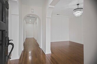 1148 S Stanley Ave, Unit Upper in Los Angeles, CA - Building Photo - Building Photo
