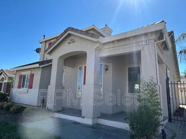 1740 Newark Ln in Suisun City, CA - Building Photo - Building Photo