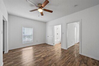708 W Day St in Denison, TX - Foto de edificio - Building Photo
