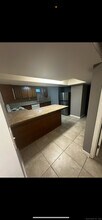 42 Cottage St in Bridgeport, CT - Building Photo - Building Photo
