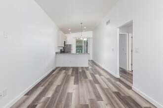 4238 N 17th St in Phoenix, AZ - Foto de edificio - Building Photo