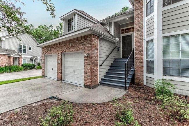 property at 105 S Spiral Vine Cir
