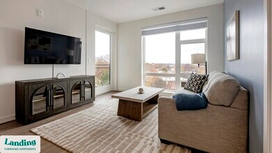 1215 N Fayette St, Unit 707 in Alexandria, VA - Building Photo - Building Photo