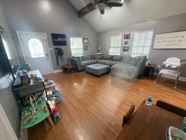 71329 Poitevent St in Abita Springs, LA - Foto de edificio - Building Photo