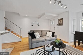 18 N St NW in Washington, DC - Building Photo - Building Photo