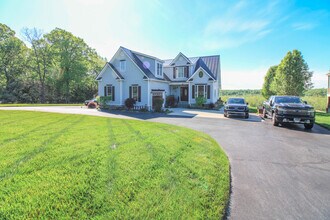 511 Riverview Ct in Chester, VA - Building Photo - Building Photo