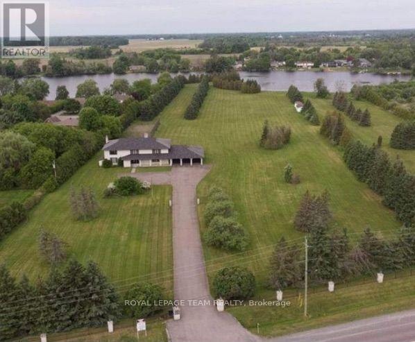 1570 River Rd in Ottawa, ON - Building Photo - Building Photo