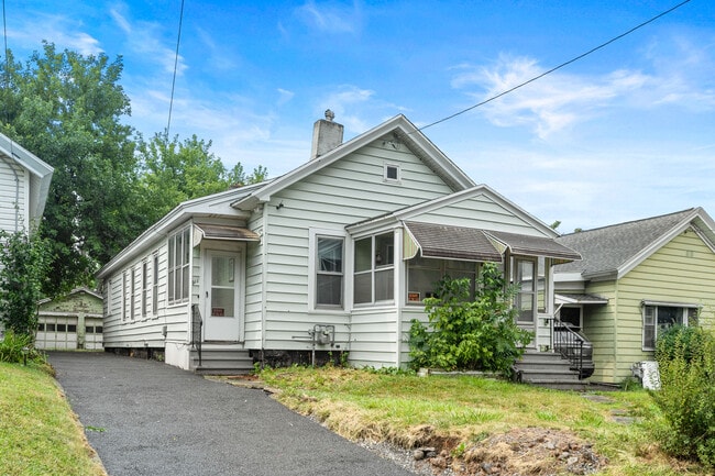 property at 911 Kirkpatrick St