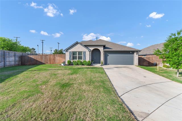 1068 Fairfax Dr in Godley, TX - Building Photo - Building Photo