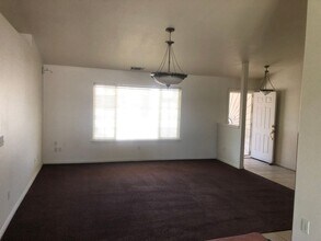 14776 Coalinga Rd in Victorville, CA - Building Photo - Building Photo