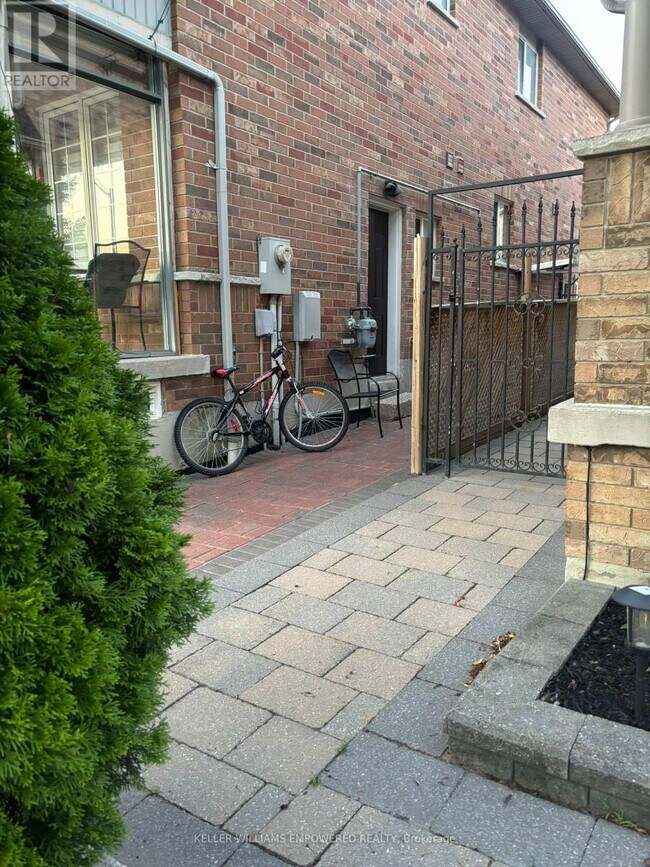 53 Dybal St in Vaughan, ON - Building Photo - Building Photo