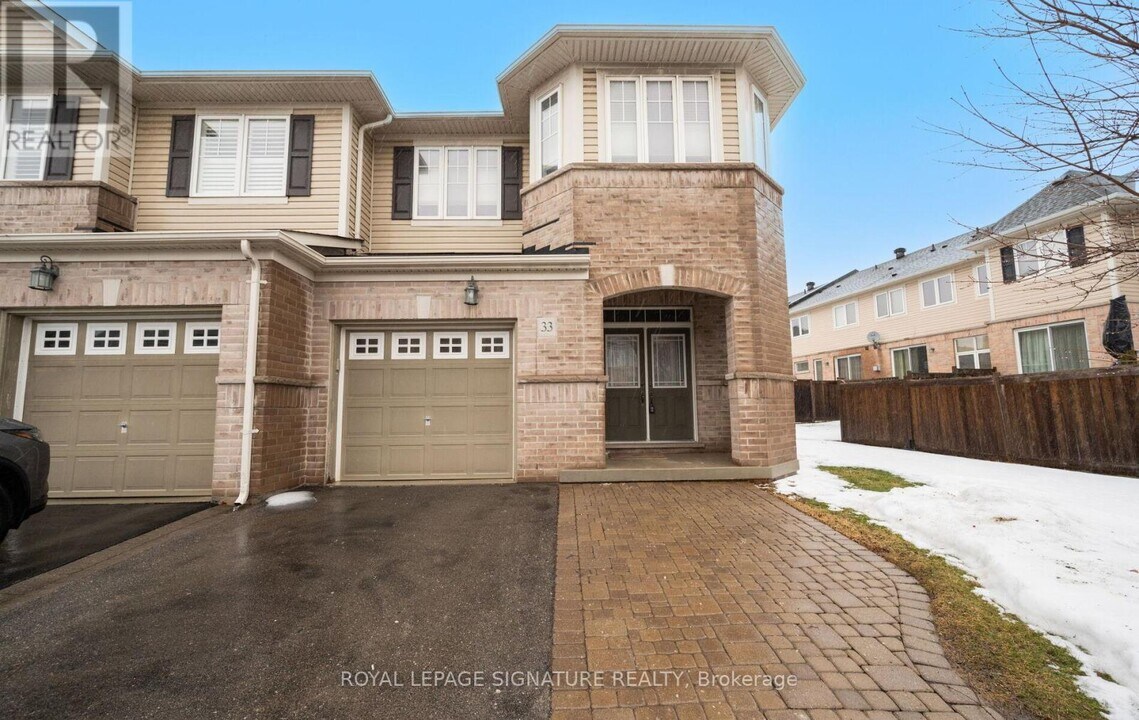 2019 Trawden Way in Oakville, ON - Building Photo