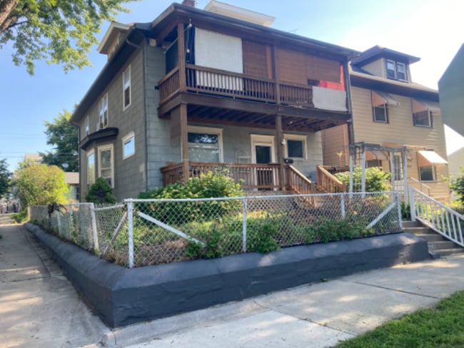 293 W Robie St