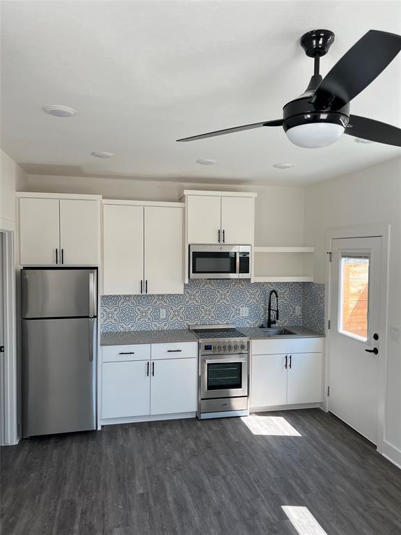 property at 7603 Carver Ave