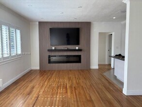 9315 SW 44th St in Miami, FL - Building Photo - Building Photo