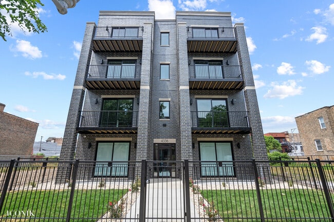 4336 S Vincennes Ave in Chicago, IL - Building Photo - Building Photo