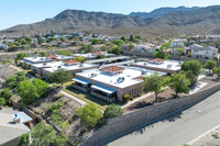 Mountainside Village Condominiums in El Paso, TX - Foto de edificio - Building Photo