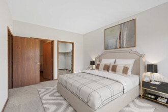 Stoneridge Apartments in Elkhorn, WI - Foto de edificio - Building Photo