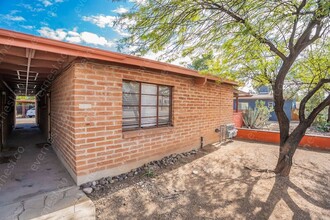 1316 N Howard Blvd in Tucson, AZ - Building Photo - Building Photo