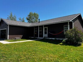 8469 Teal Trail in Victor, ID - Building Photo